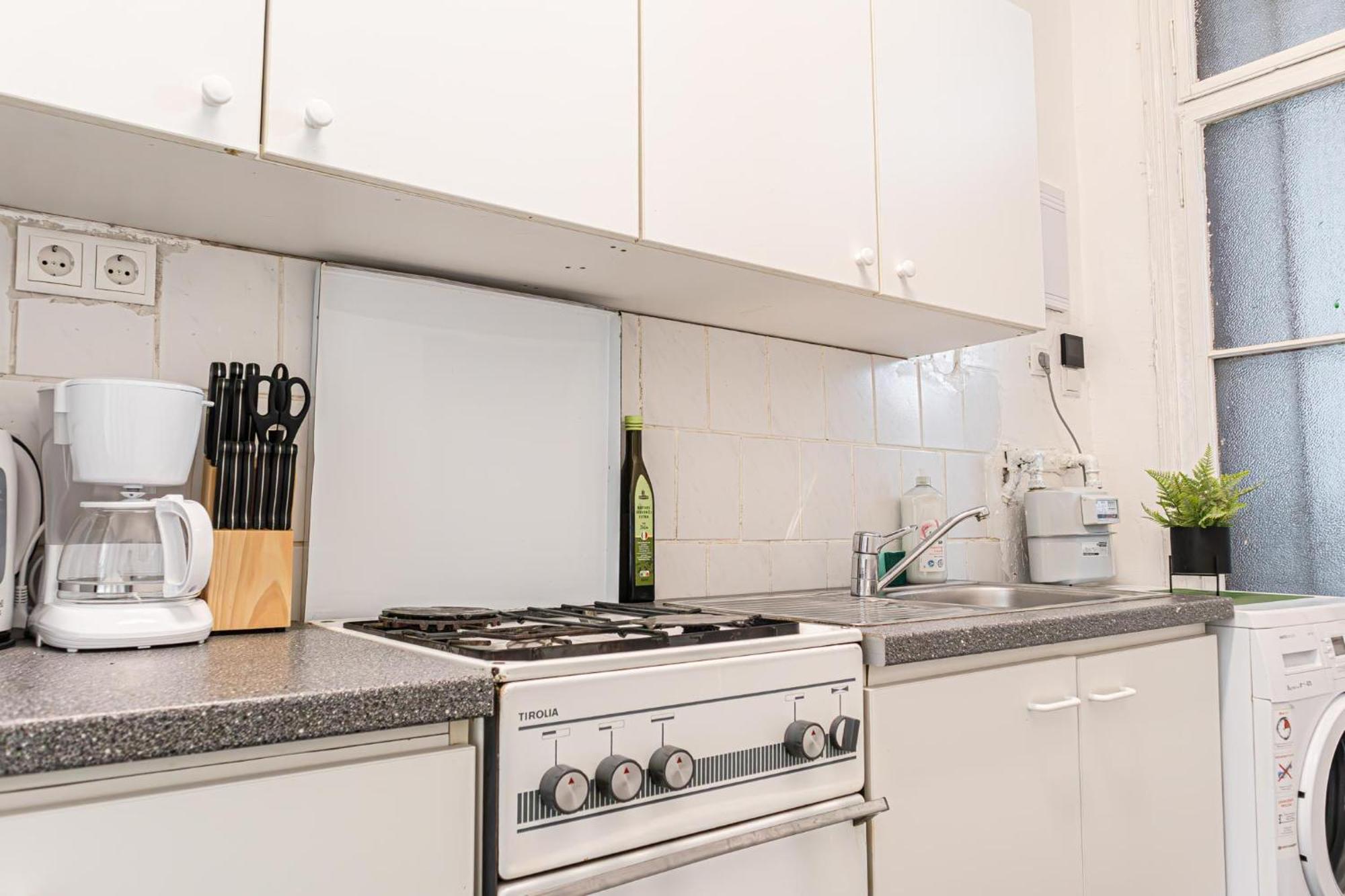 Appartement Past Meets Present - 1br Near Westbahnhof Wenen